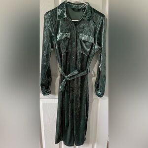 G By Giuliana crushed velvet black label shirt dress. Sz XS. Green